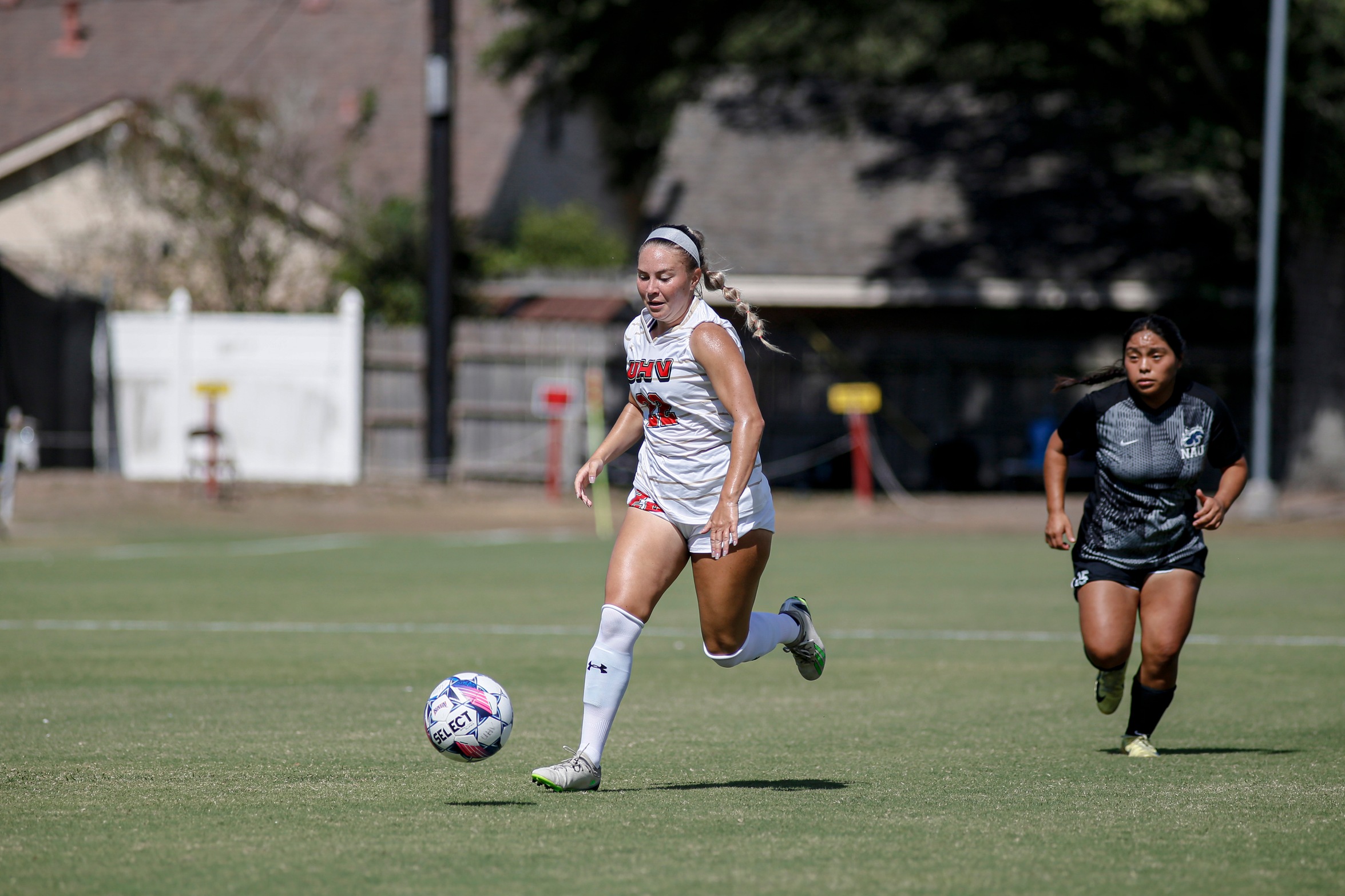 UHV's Chloe Spencer sprints up the field during a Red River Athletic Conference match against North American University at The Cage on Saturday, Oct. 26, 2024. (Lily Standridge/UHV Athletics)