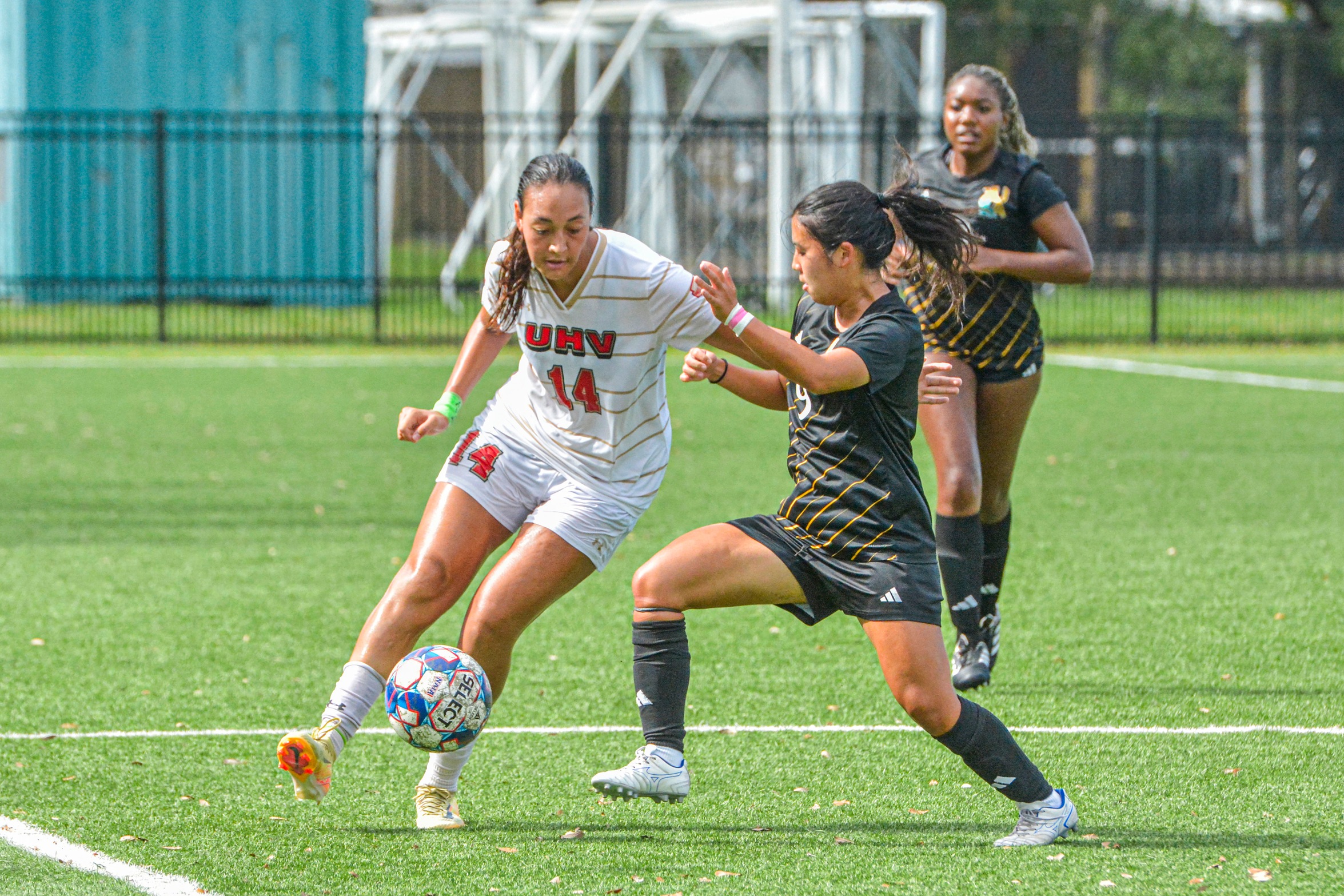 UHV's Arianna Rios fights to get past a Xavier (La.) defender during an RRAC Quarterfinal match at Lafreniere Park in Metairie, La., on Thursday, Nov. 7, 2024. (Sam Fowler/UHV Athletics)